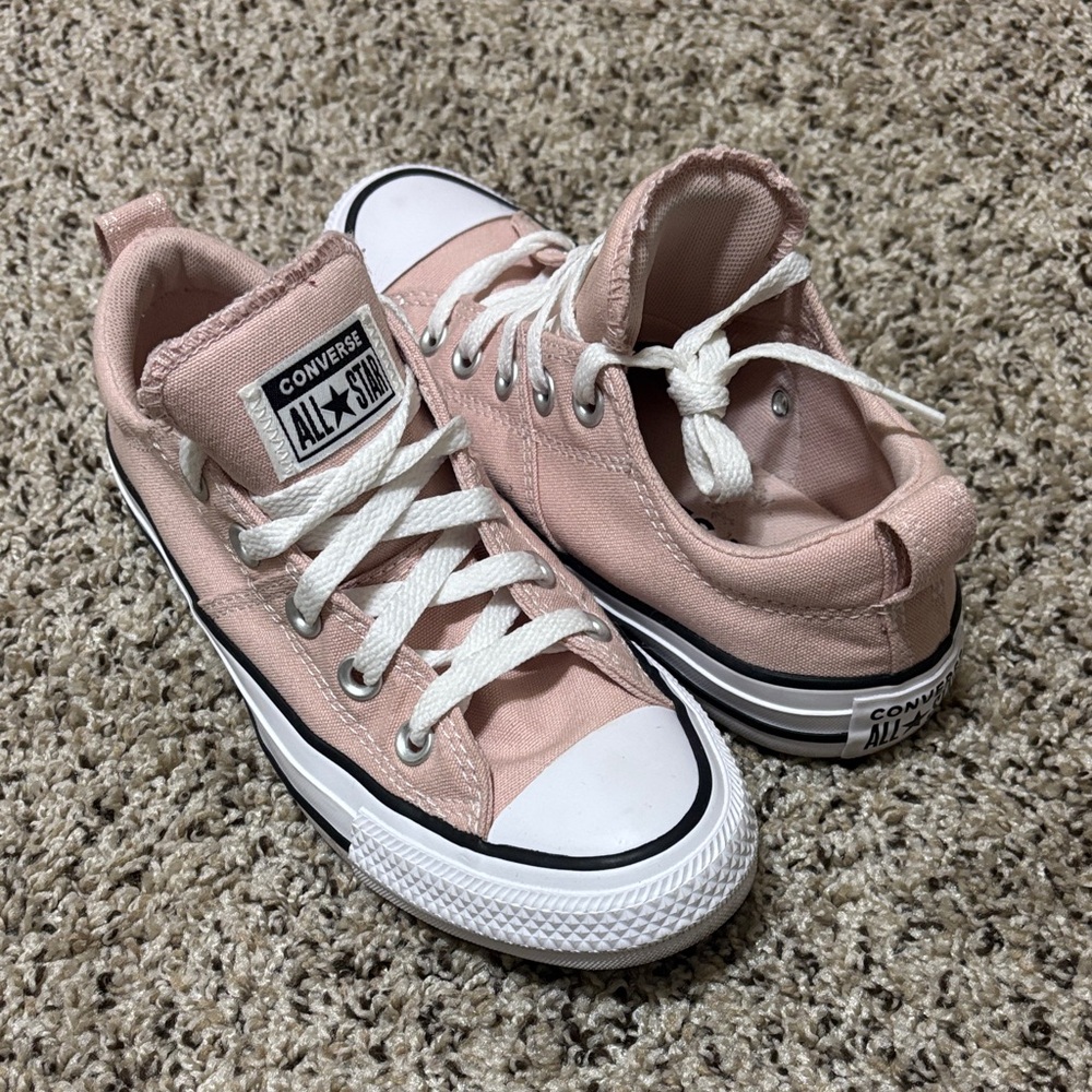 Converse Light Pink Sneakers